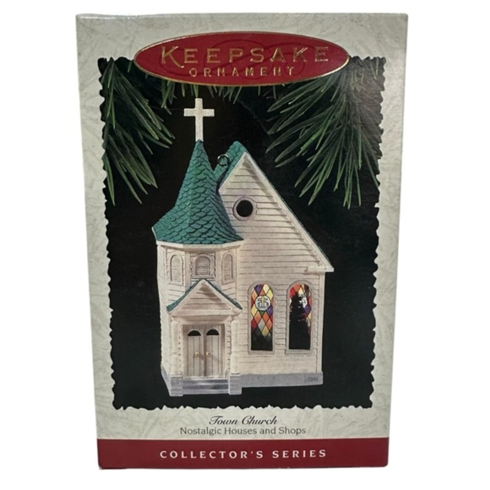 Hallmark Keepsake Ornament ‘Town‎ Church’ Nostalgic Houses and Shops 1995